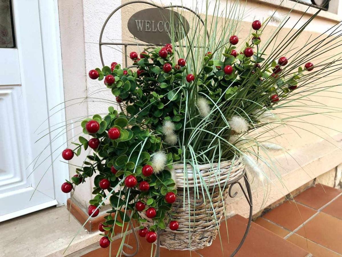 Elegante Villa Lu Centro Citta Con Parcheggio Cagliari Zewnętrze zdjęcie
